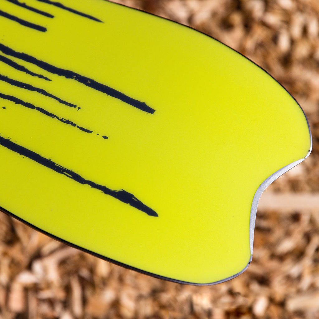 Slash by GiGi -  Vertical Snowboard - ApARTment
